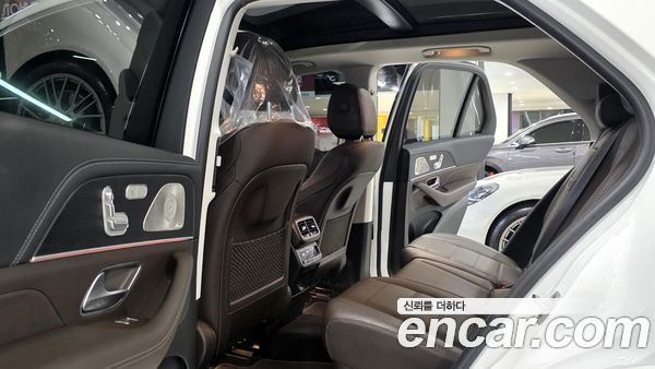 Mercedes-Benz GLE 2023, фото 9