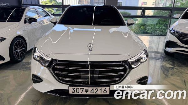 Mercedes-Benz E-Class 2025, фото 2