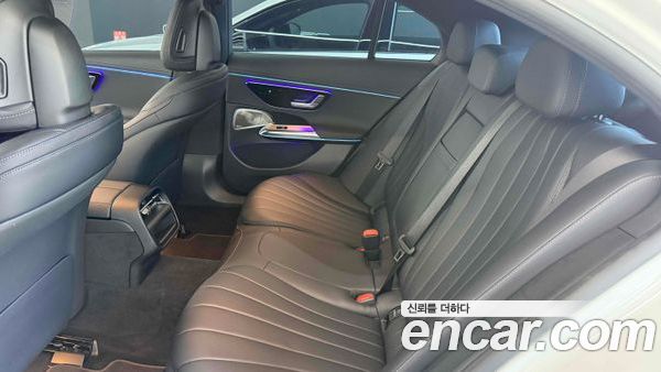 Mercedes-Benz E-Class 2025, фото 10
