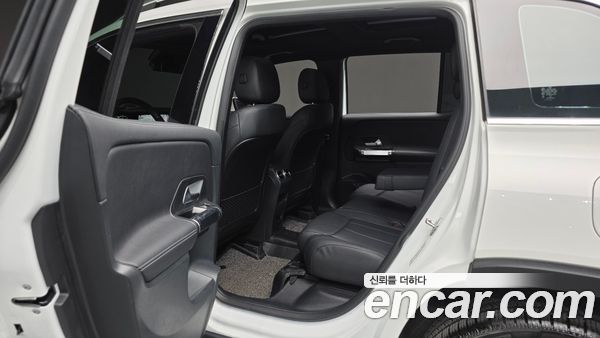Mercedes-Benz GLB 2022, фото 29