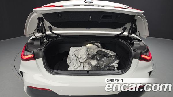 BMW 4 Series 2023, фото 26
