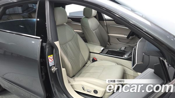 Audi A7 2022, фото 16