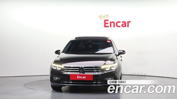 Volkswagen Passat 2022, фото 3