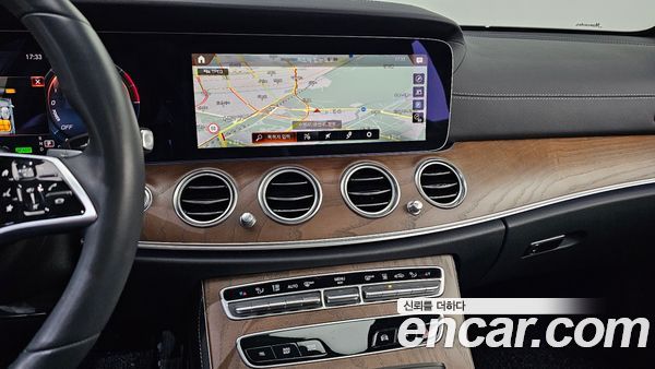Mercedes-Benz E-Class 2023, фото 20