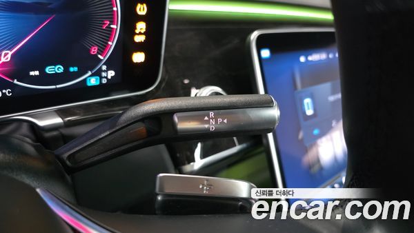 Mercedes-Benz S-Class 2022, фото 9