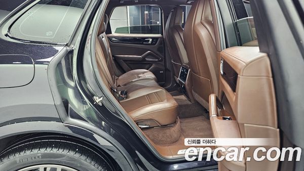 Porsche Cayenne 2020, фото 18