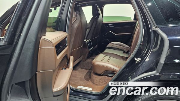 Porsche Cayenne 2020, фото 16