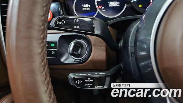 Porsche Cayenne 2020, фото 27