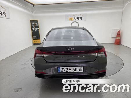 Hyundai Elantra 2021, фото 4