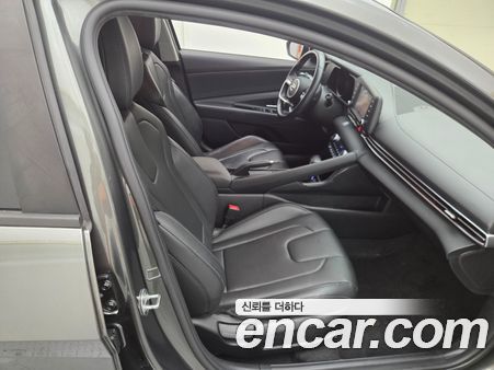 Hyundai Elantra 2021, фото 17