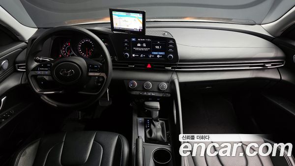 Hyundai Elantra 2023, фото 10
