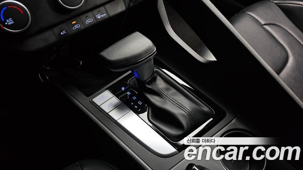 Hyundai Elantra 2023, фото 12