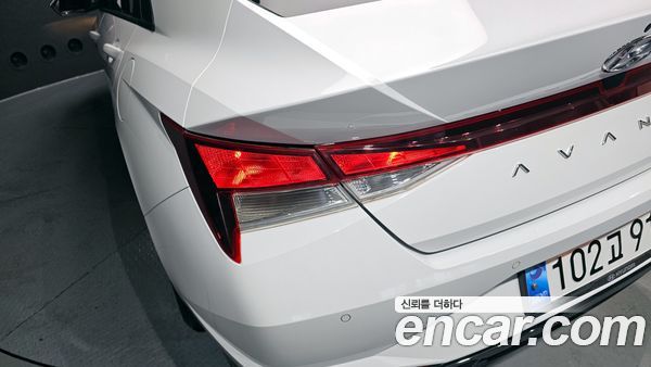 Hyundai Elantra 2023, фото 9