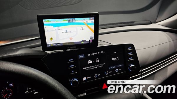 Hyundai Elantra 2023, фото 29
