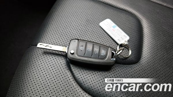 Hyundai Elantra 2023, фото 30