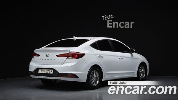 Hyundai Elantra 2020, фото 2