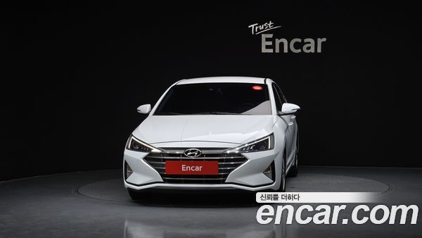 Hyundai Elantra 2020, фото 3