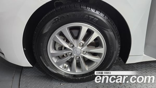 Hyundai Elantra 2020, фото 5