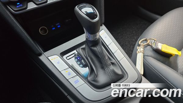 Hyundai Elantra 2020, фото 9