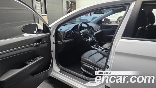 Hyundai Elantra 2020, фото 10