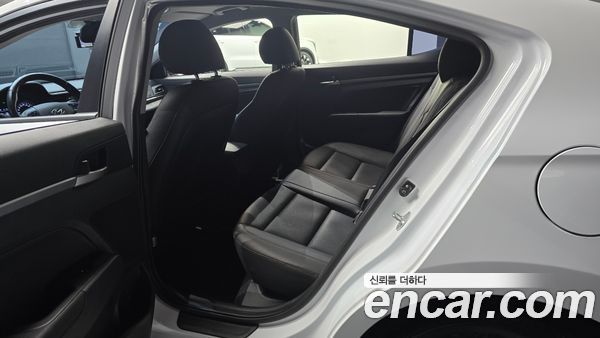 Hyundai Elantra 2020, фото 11