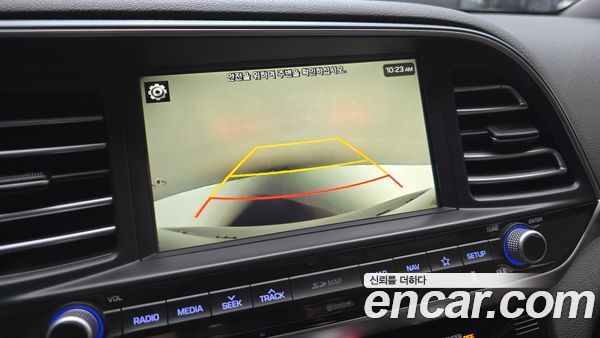 Hyundai Elantra 2020, фото 17