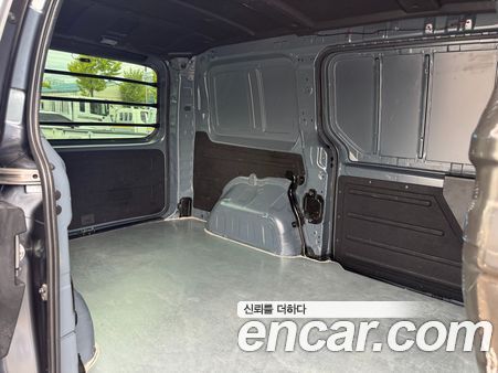 Hyundai Staria 2023, фото 9