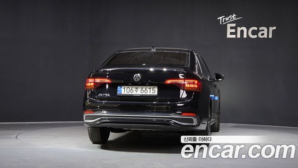 Volkswagen Jetta 2023, фото 4