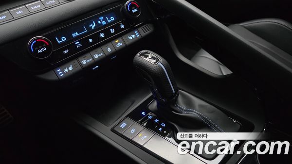 Hyundai Elantra 2022, фото 12
