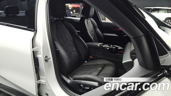 BMW 5 Series 2025, фото 12