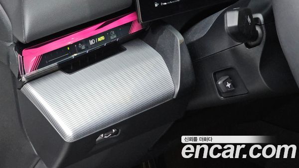 BMW 5 Series 2025, фото 19