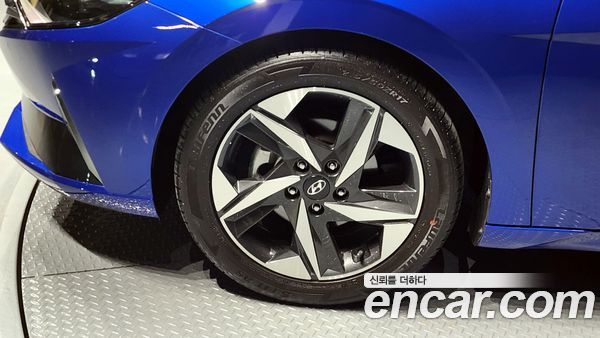 Hyundai Elantra 2021, фото 5