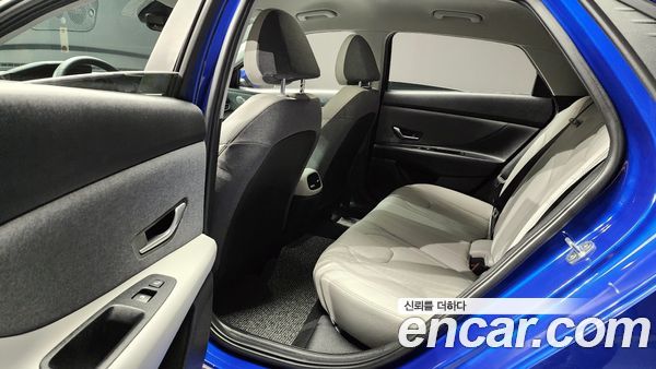 Hyundai Elantra 2021, фото 12