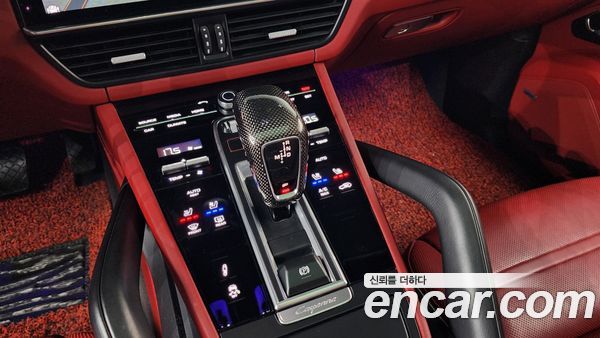 Porsche Cayenne 2020, фото 12