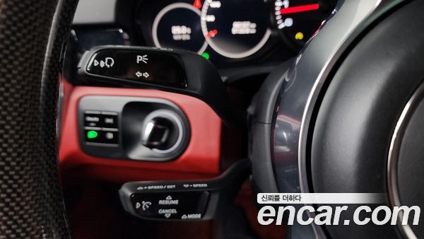 Porsche Cayenne 2020, фото 24