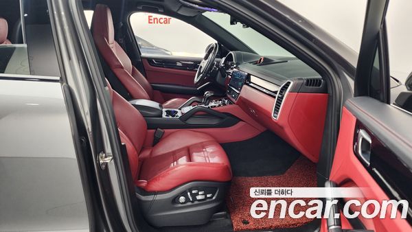 Porsche Cayenne 2020, фото 16