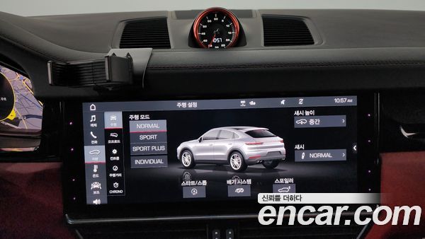Porsche Cayenne 2020, фото 34
