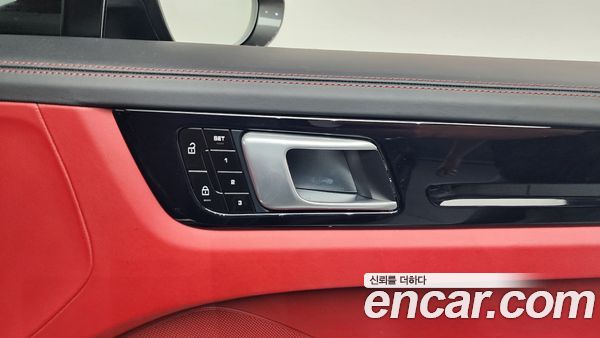 Porsche Cayenne 2020, фото 35