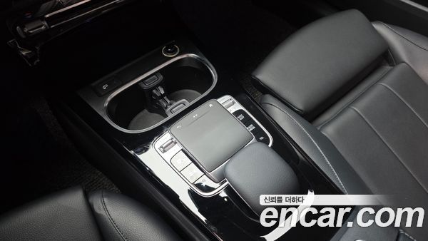 Mercedes-Benz A-Class 2020, фото 16