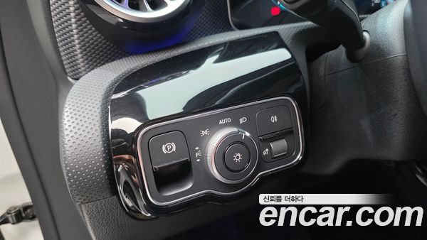 Mercedes-Benz A-Class 2020, фото 18