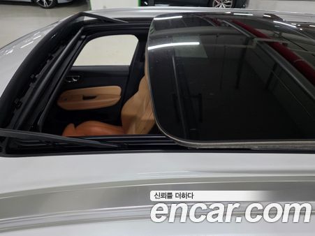 Volvo XC60 2020, фото 15