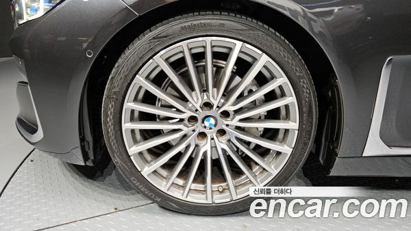 BMW 7 Series 2021, фото 5