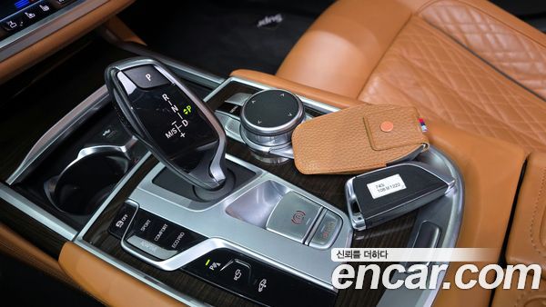 BMW 7 Series 2021, фото 12