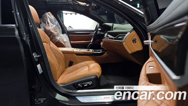 BMW 7 Series 2021, фото 16