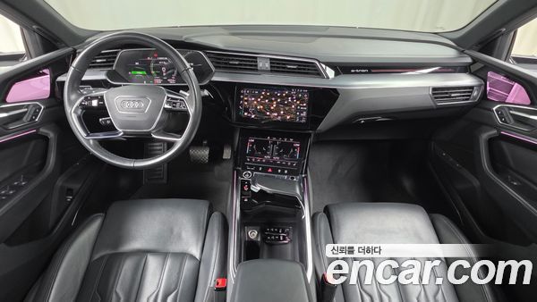 Audi e-tron 2022, фото 7