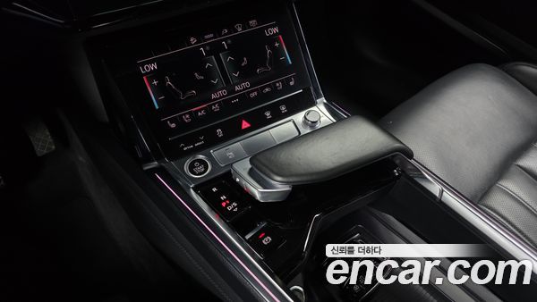 Audi e-tron 2022, фото 9