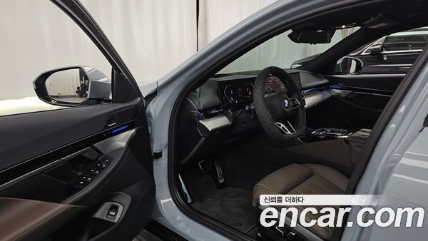 BMW 5 Series 2024, фото 13