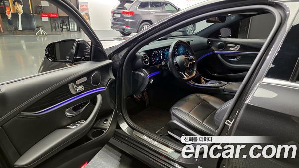Mercedes-Benz E-Class 2021, фото 13