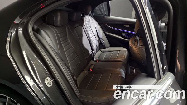 Mercedes-Benz E-Class 2021, фото 18