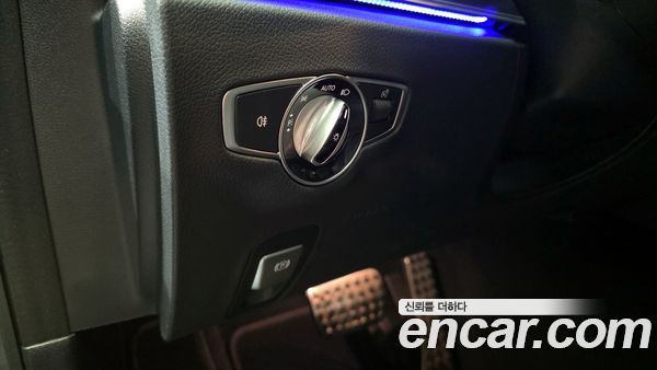 Mercedes-Benz E-Class 2021, фото 26
